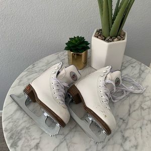 Girls youth Riedell ice skates